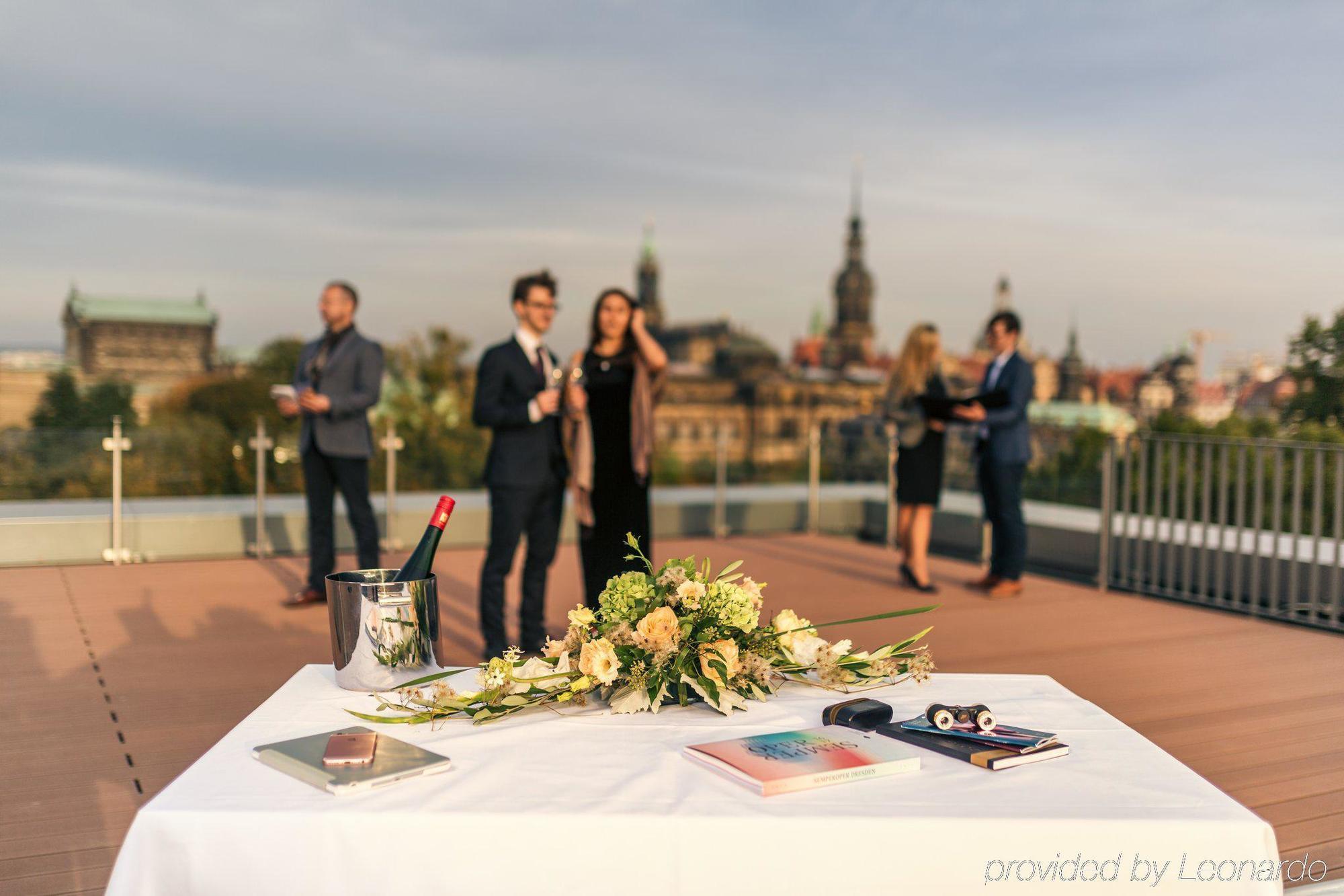 Residenz Am Zwinger Aparthotel 5*